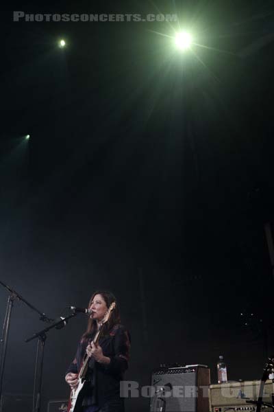 THE BREEDERS - 2017-10-27 - PARIS - Gaite Lyrique - Kim Deal